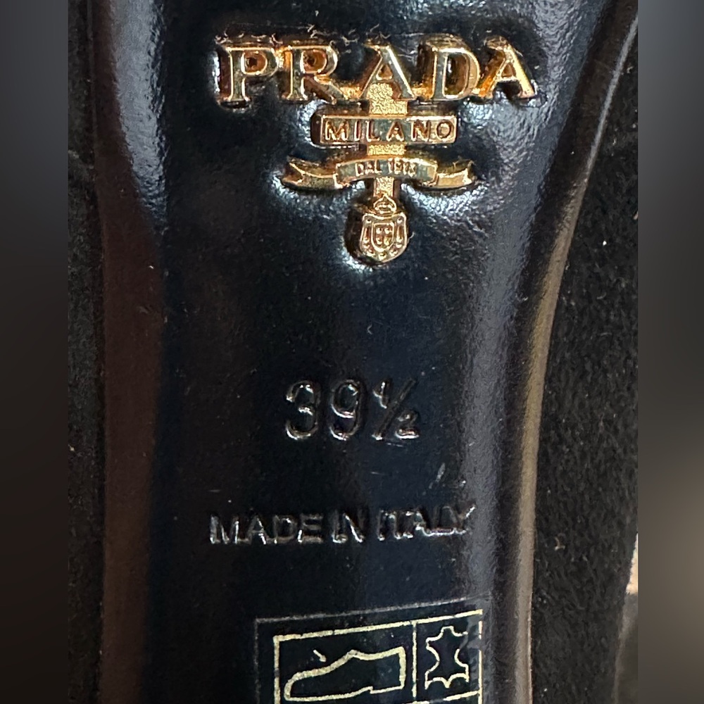 Prada pumps - Picture 10 of 11